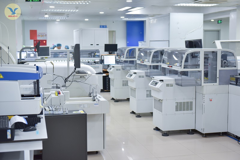 Hệ thống xét nghiệm hiện đại tại Bệnh viện Đa khoa MEDLATEC