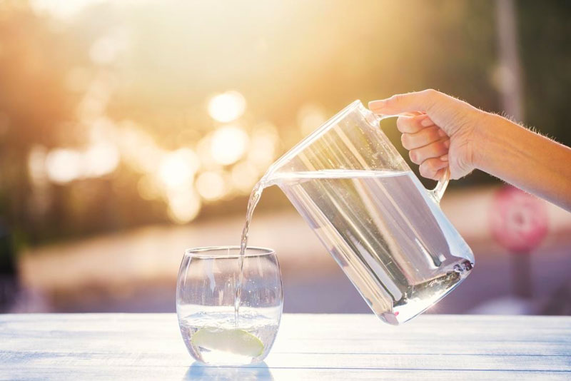 Nước lọc có công dụng thanh nhiệt và giúp giải độc cho cơ thể
